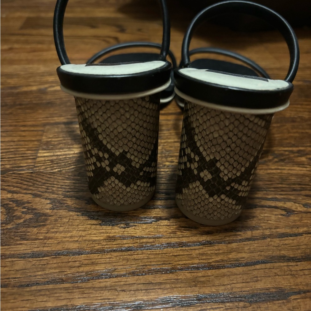 Lightly worn Dolce Vita Noles heels - Picture 4 of 6